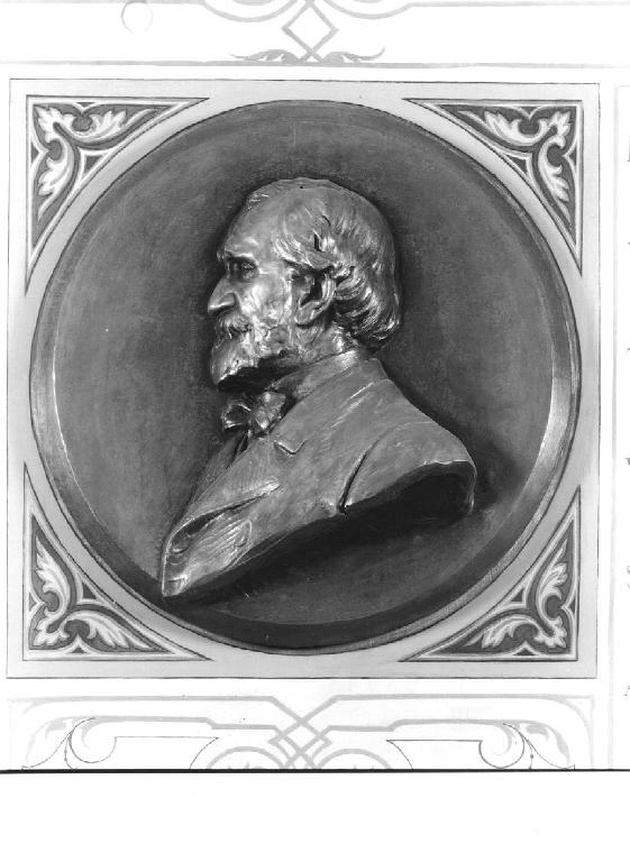 Ritratto di Giuseppe Verdi a mezzo busto di profilo, ritratto di Giuseppe Verdi (rilievo, opera isolata) di Pogliaghi Lodovico (attribuito), Lomazzi Giovanni (attribuito) (sec. XX)