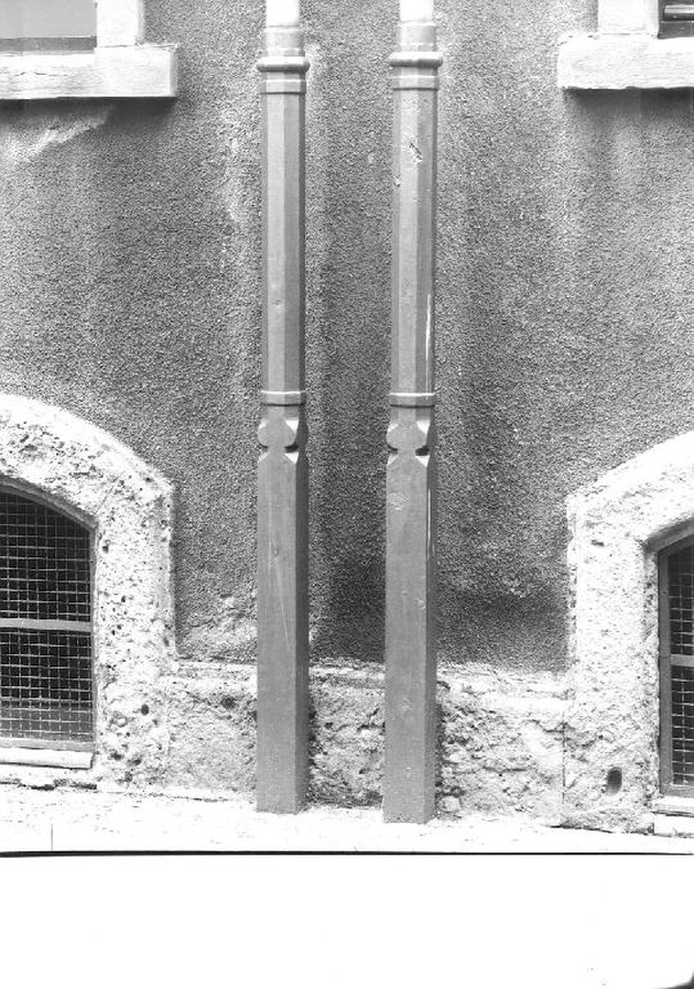 tubo, opera isolata - produzione lombarda (sec. XX)