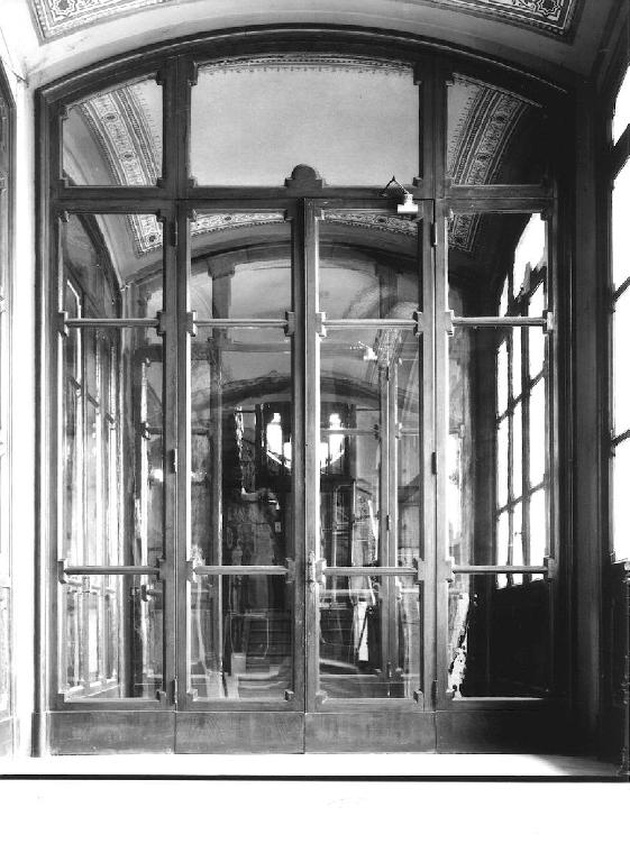 porta - a due battenti, serie - manifattura lombarda (sec. XX)