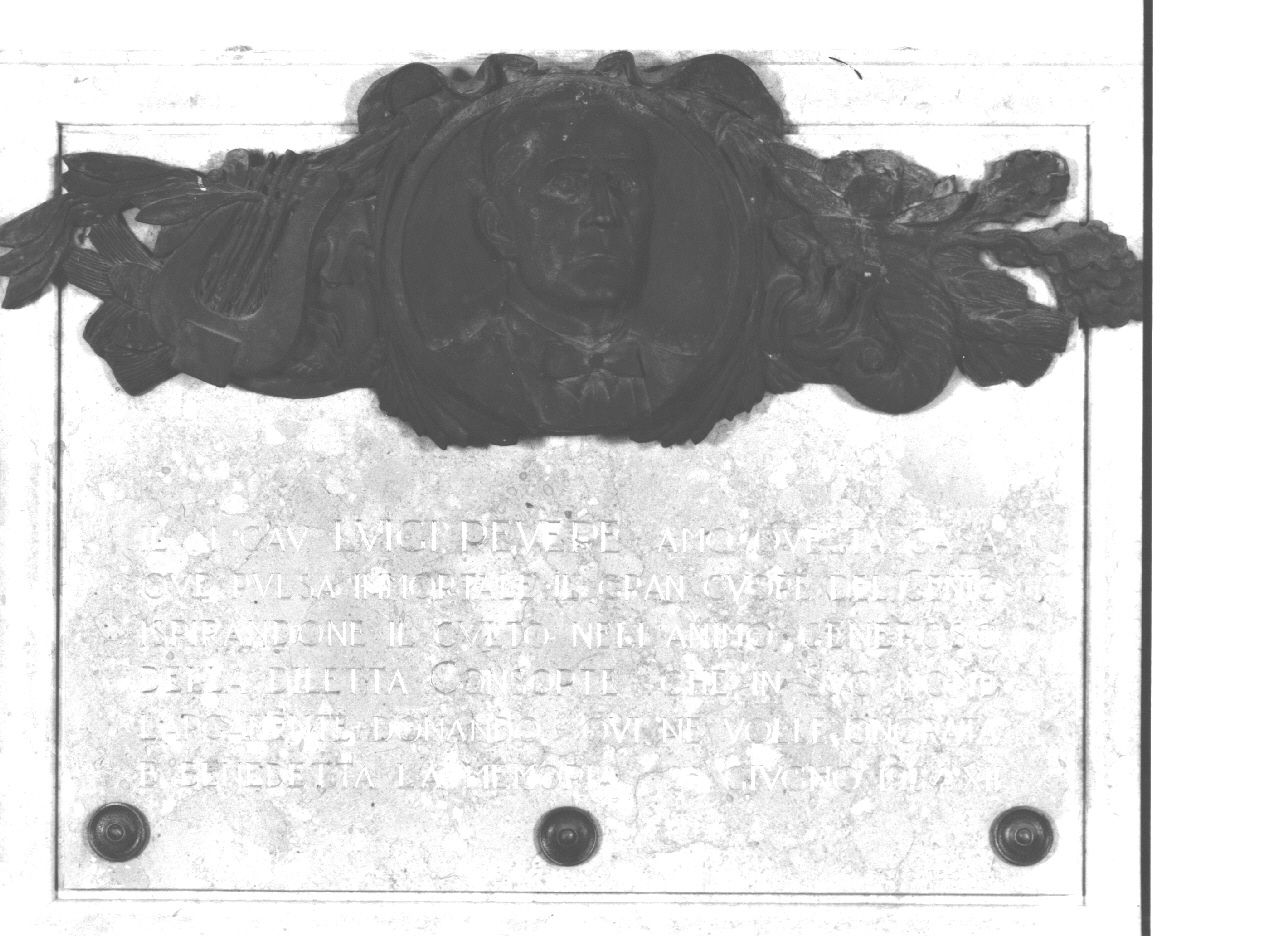 Ritratto del Maestro Luigi Revere, ritratto di Luigi revere (lapide, opera isolata) - ambito lombardo (sec. XX)