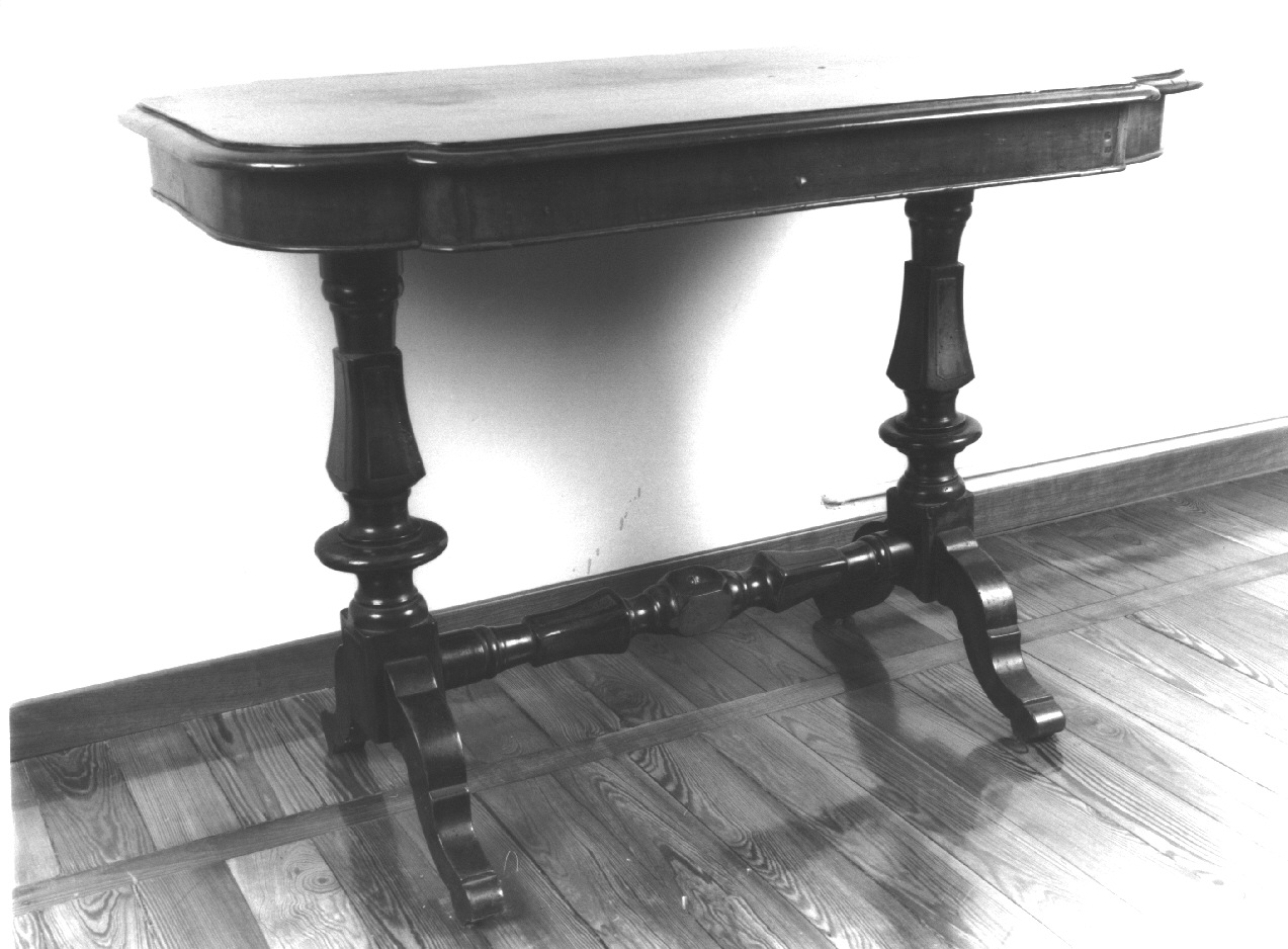 tavolo da centro, opera isolata - ambito lombardo (ultimo quarto sec. XIX)