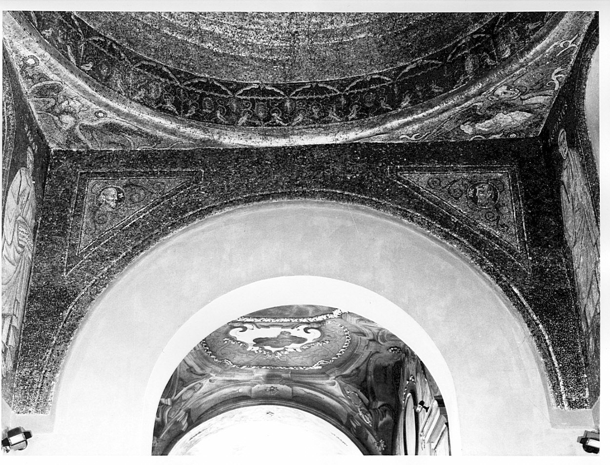 San Matteo Evangelista (decorazione musiva, elemento d'insieme) di Agazzi Camillo (sec. XIX)