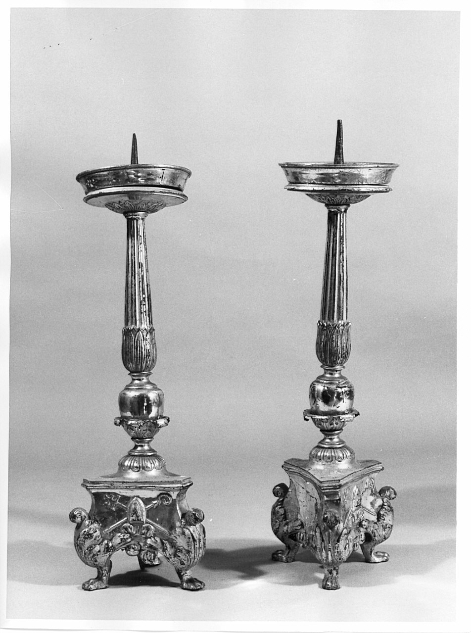 candeliere d'altare, coppia - bottega lombarda (fine/inizio secc. XIX/ XX)
