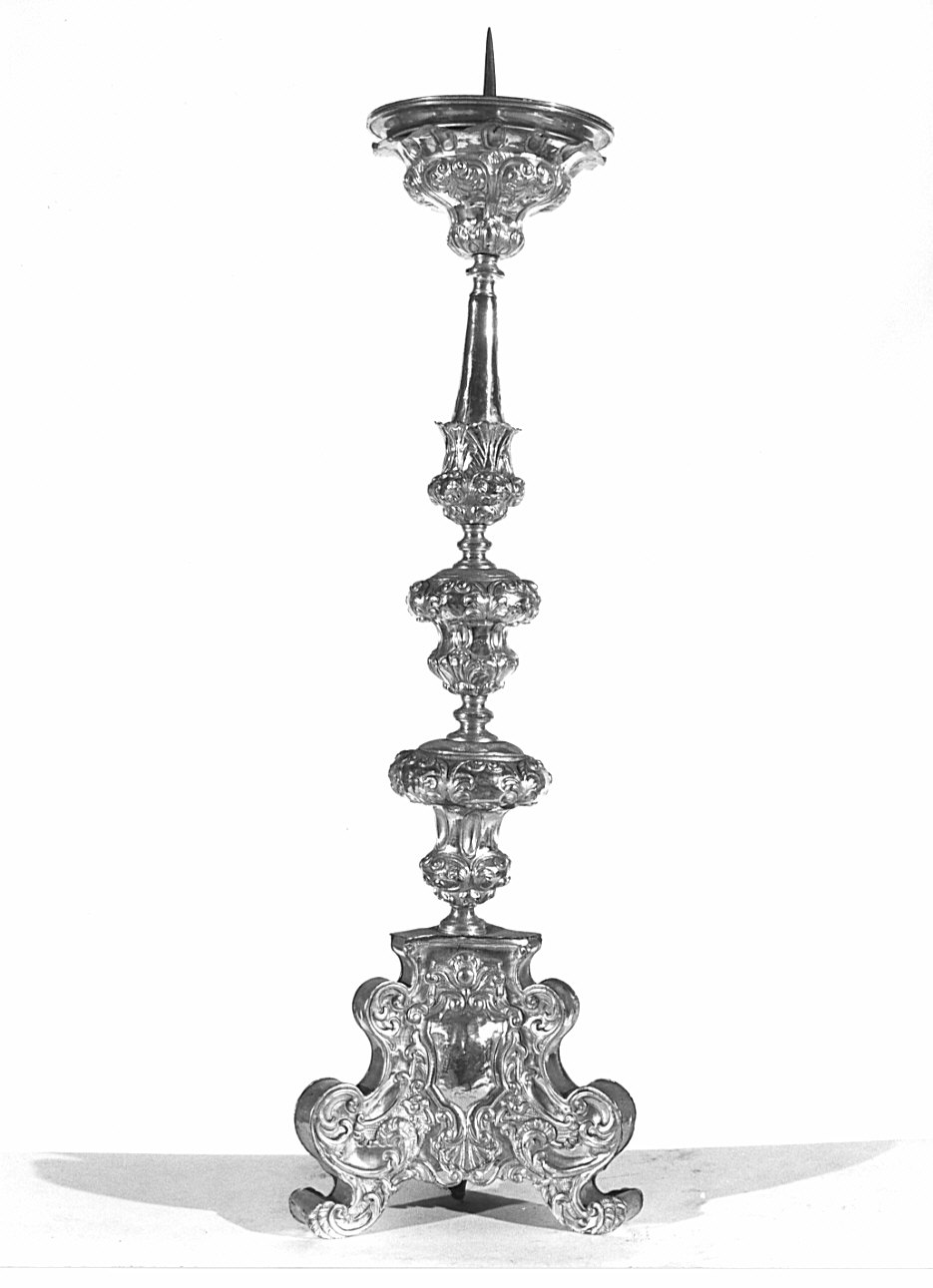 candeliere d'altare, serie - bottega lombarda (metà sec. XVIII)