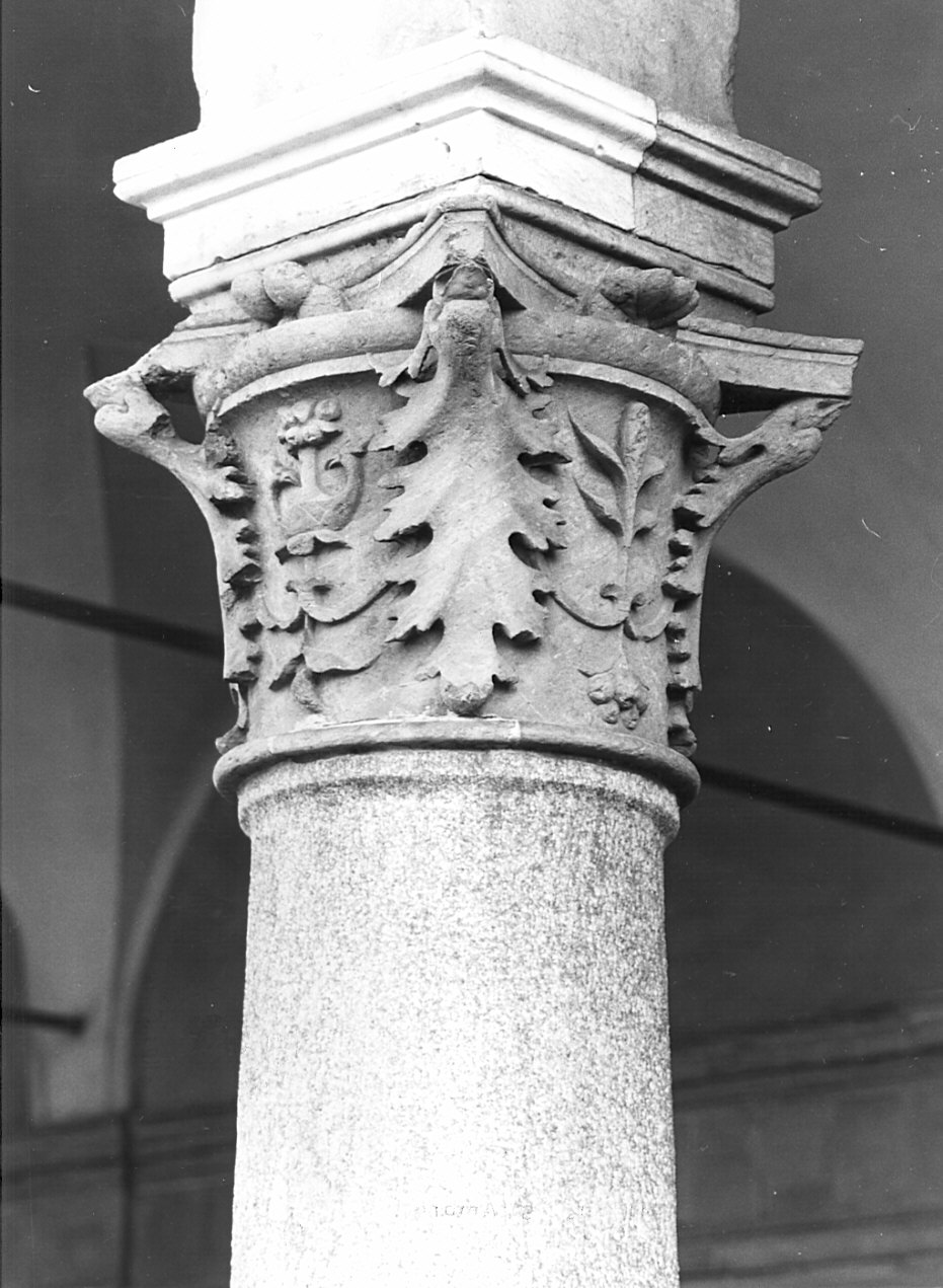 motivi decorativi (capitello di colonna, elemento d'insieme) - bottega lombarda (sec. XV)