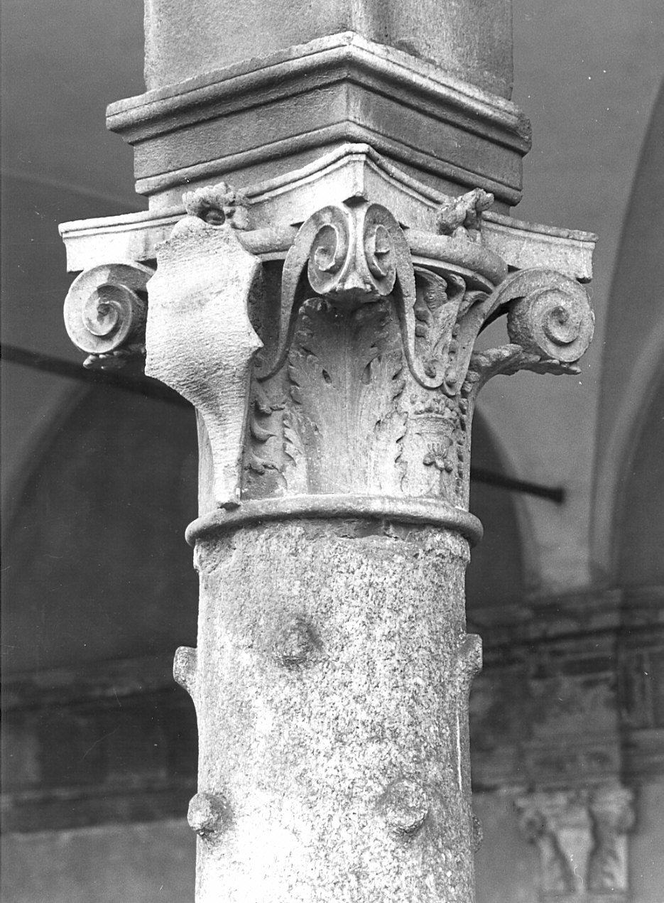motivi decorativi (capitello di colonna, elemento d'insieme) - bottega lombarda (sec. XV)