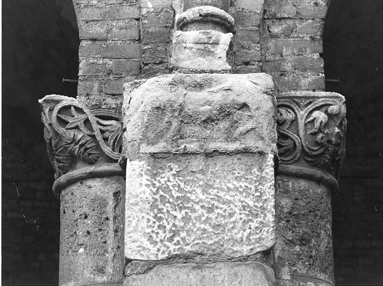 capitello, insieme - bottega milanese (sec. XI, sec. XVII)