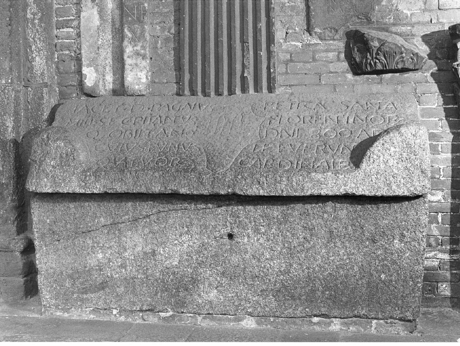 sarcofago, opera isolata - bottega lombarda (sec. XIII)