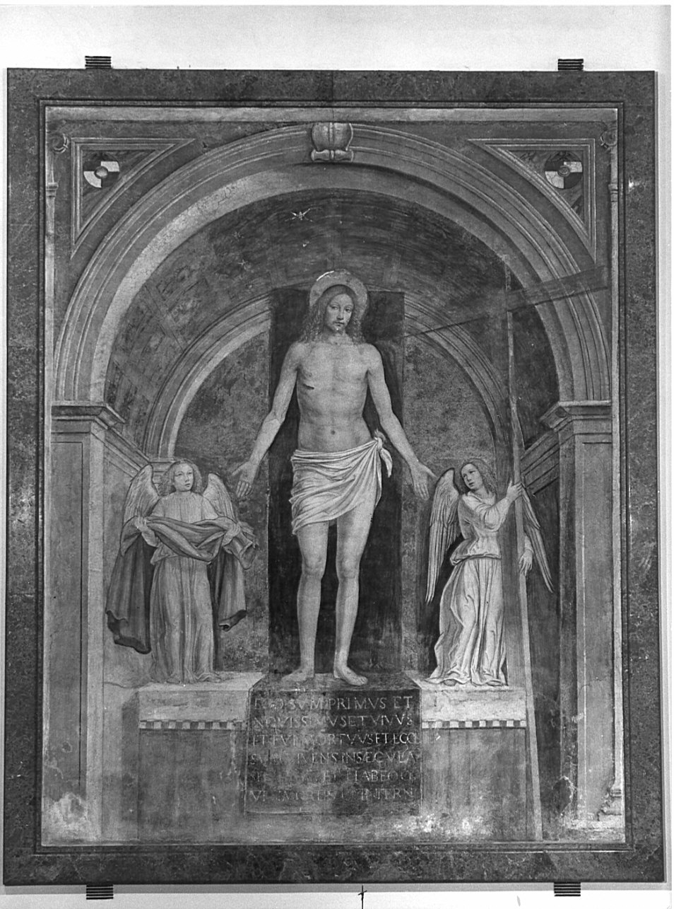 Cristo risorto tra due angeli (dipinto, opera isolata) di Ambrogio da Fossano detto Bergognone (fine sec. XV)