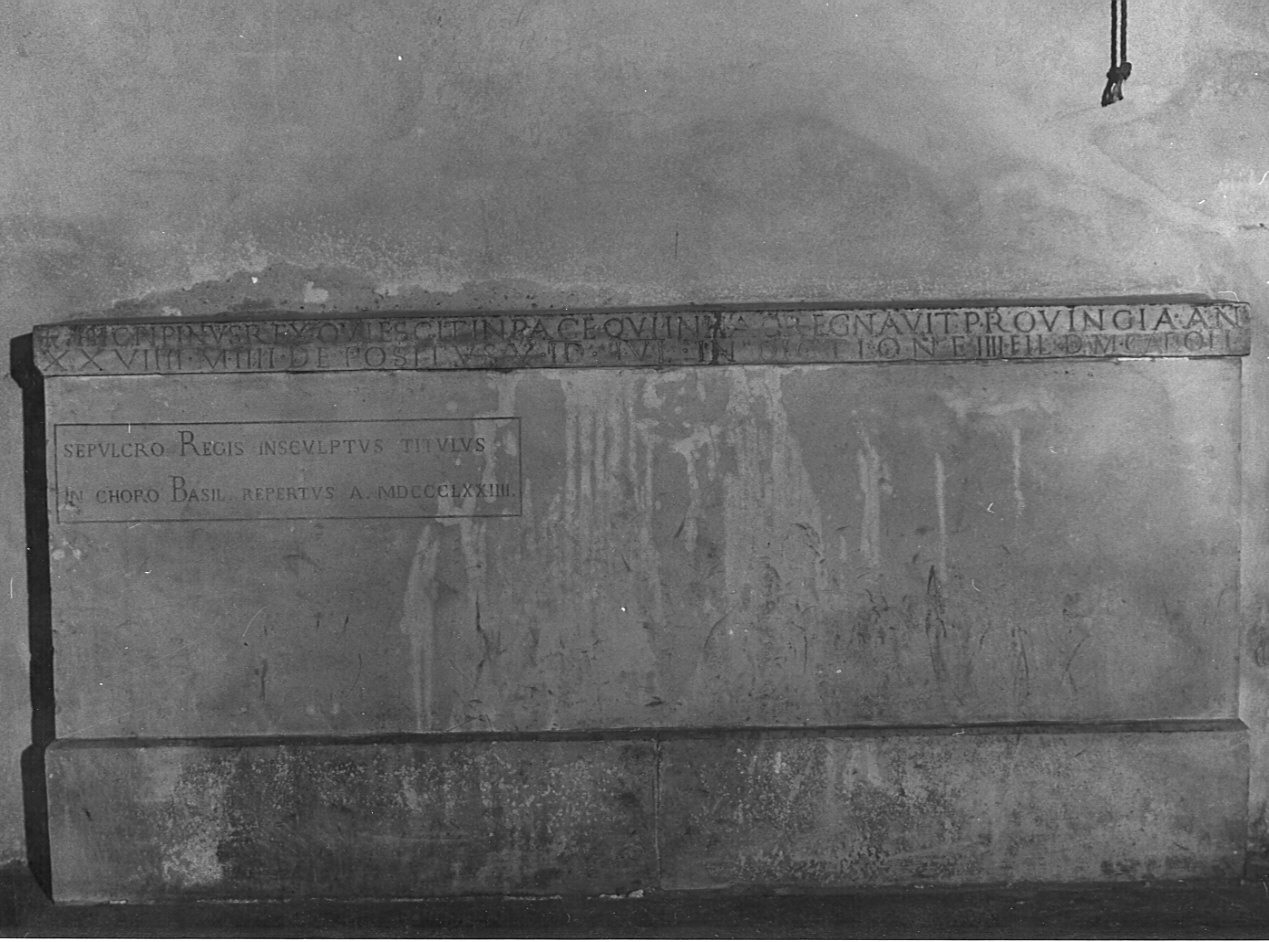 lapide tombale, opera isolata - bottega milanese (sec. IX)