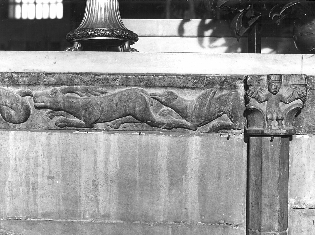 capitello, elemento d'insieme - bottega lombarda (sec. XII)