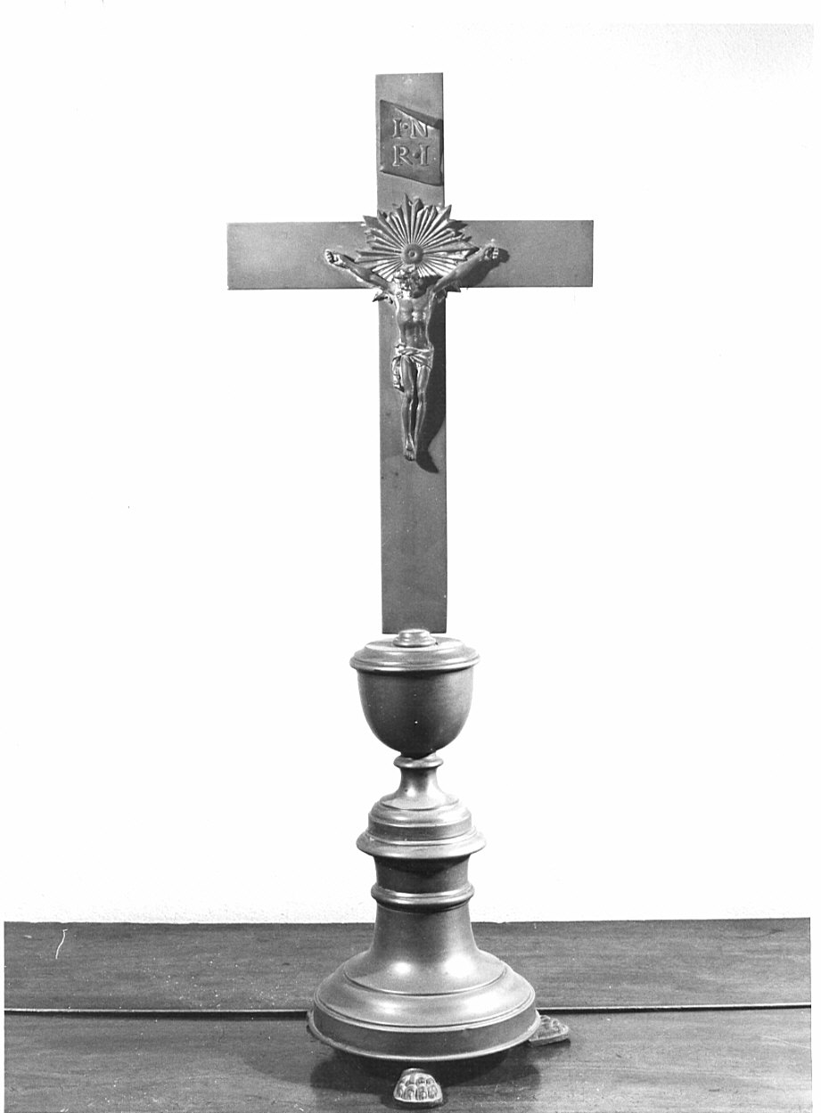 croce d'altare, opera isolata - bottega lombarda (fine/inizio secc. XIX/ XX)