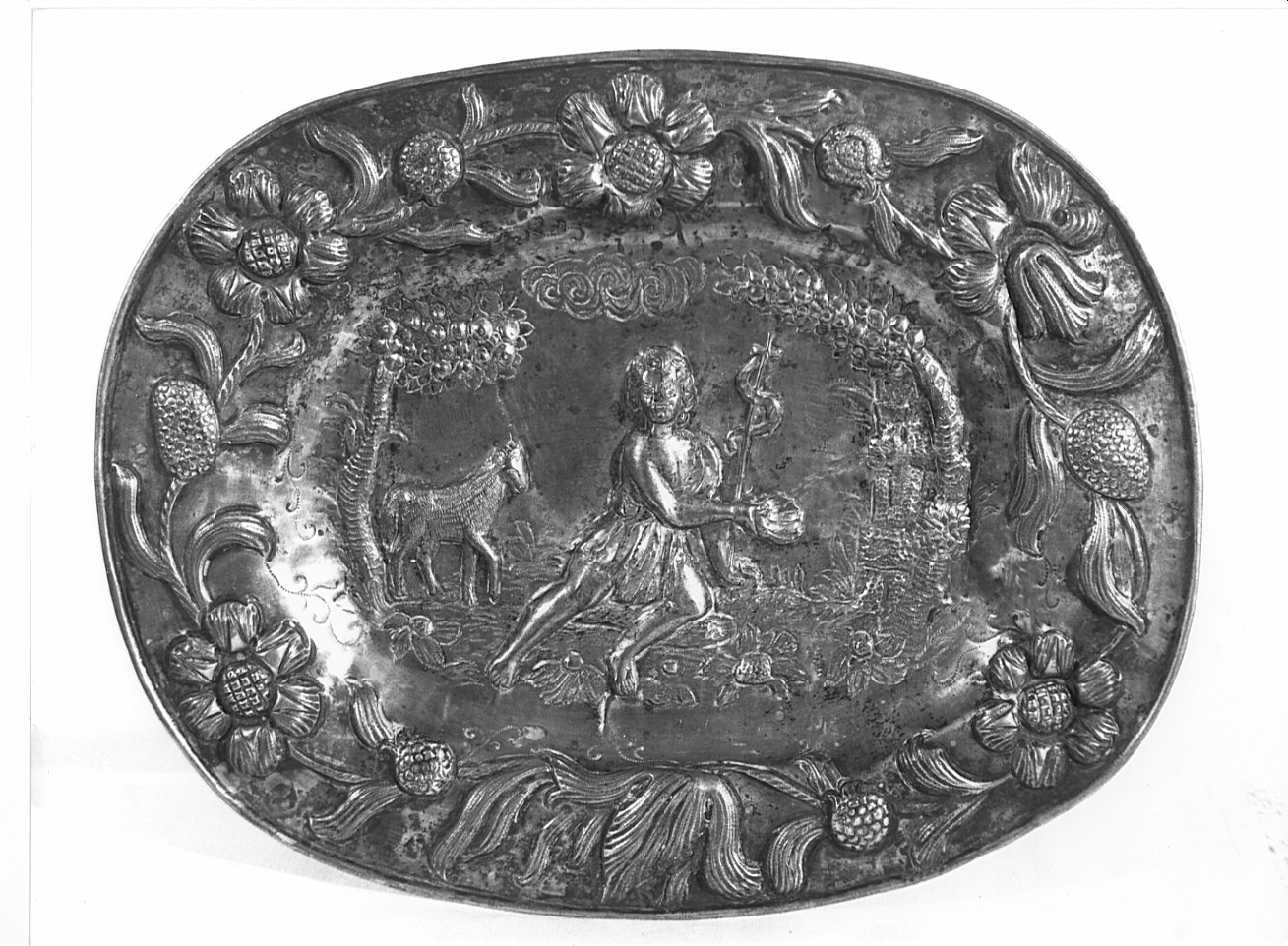 San Giovanni Battista (piatto da parata, opera isolata) - bottega lombarda (secc. XVII/ XVIII)