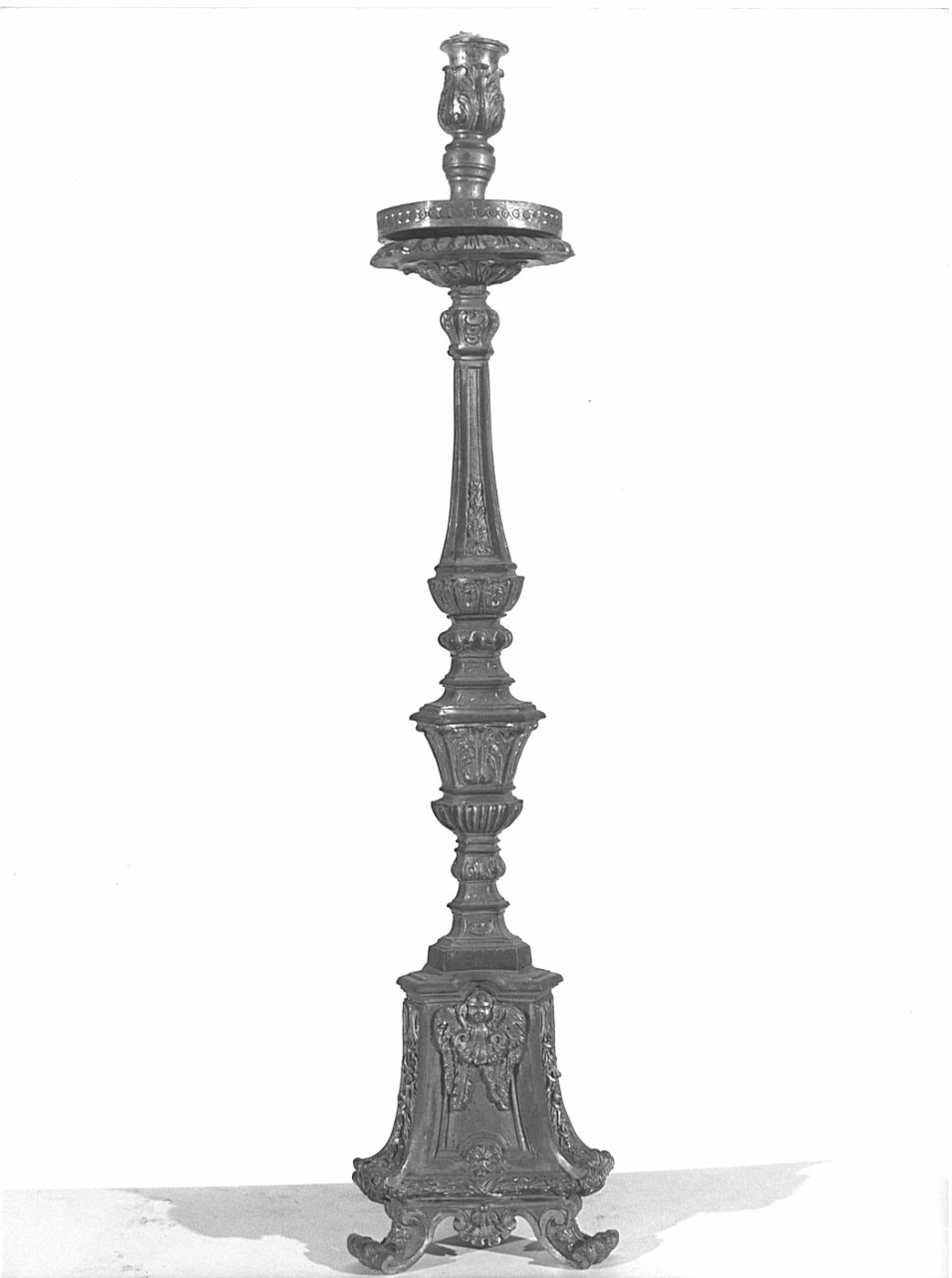 candeliere d'altare, serie - bottega lombarda (sec. XIX)