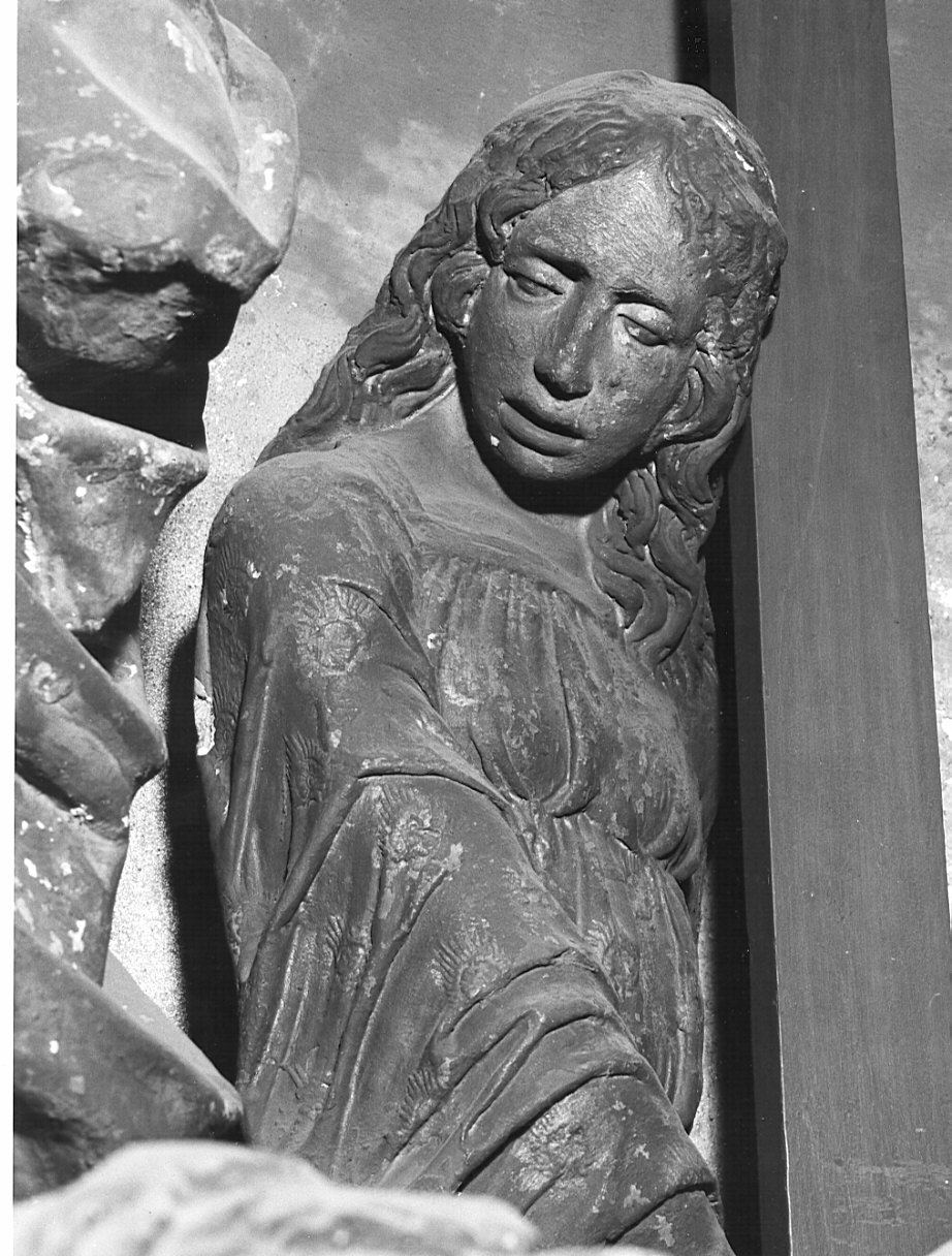 pia donna (statua, elemento d'insieme) di Fonduti Agostino (sec. XV)