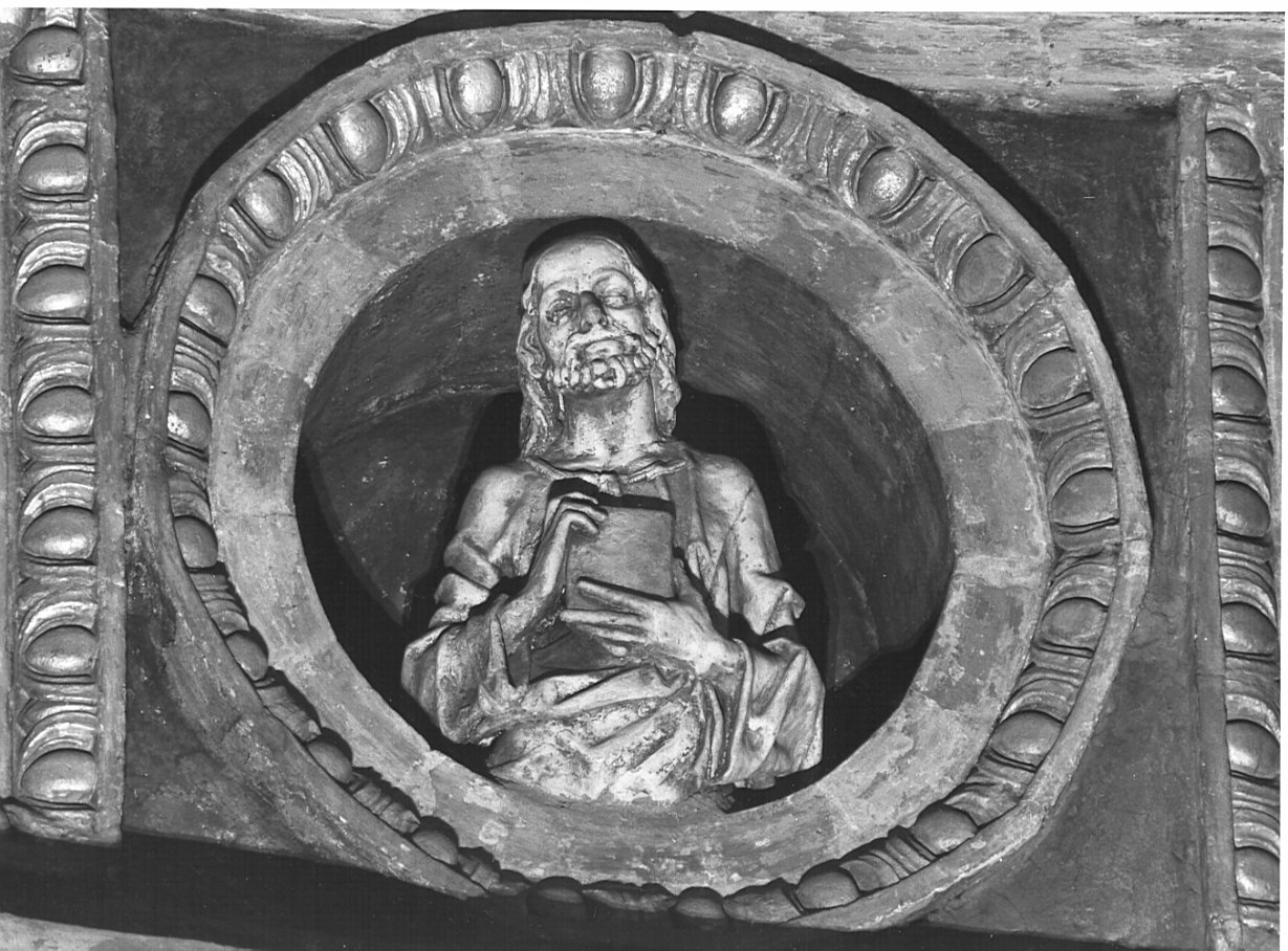 evangelista (rilievo, opera isolata) di Amadeo Giovanni Antonio (secc. XV/ XVI)