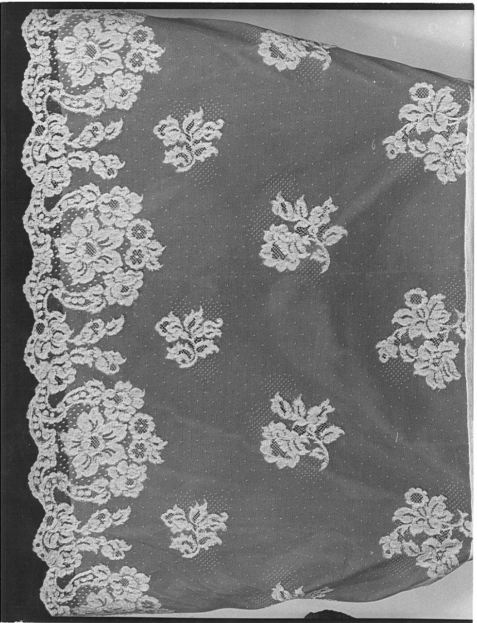 tovaglia d'altare, opera isolata - manifattura lombarda (seconda metà sec. XIX)
