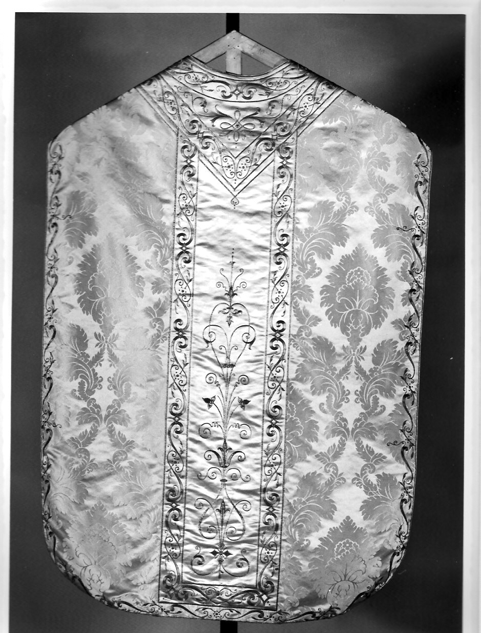 paramento liturgico, insieme - manifattura lombarda (?) (prima metà sec. XIX, sec. XX)