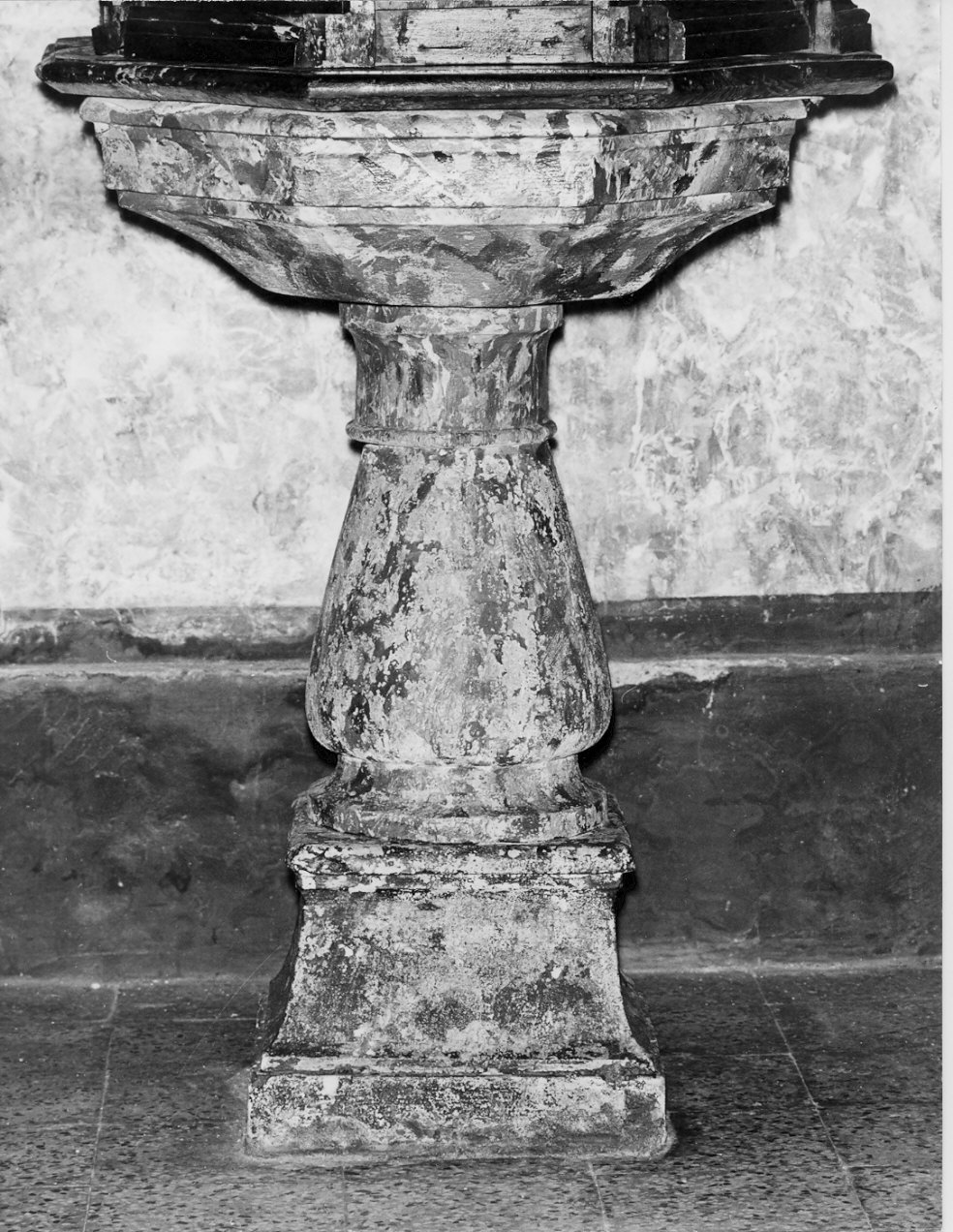 fonte battesimale, opera isolata - bottega lombarda (sec. XVII)