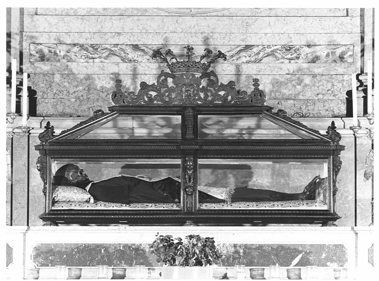 urna - a sarcofago, opera isolata di Del Conte Virgilio (sec. XVII, sec. XX)