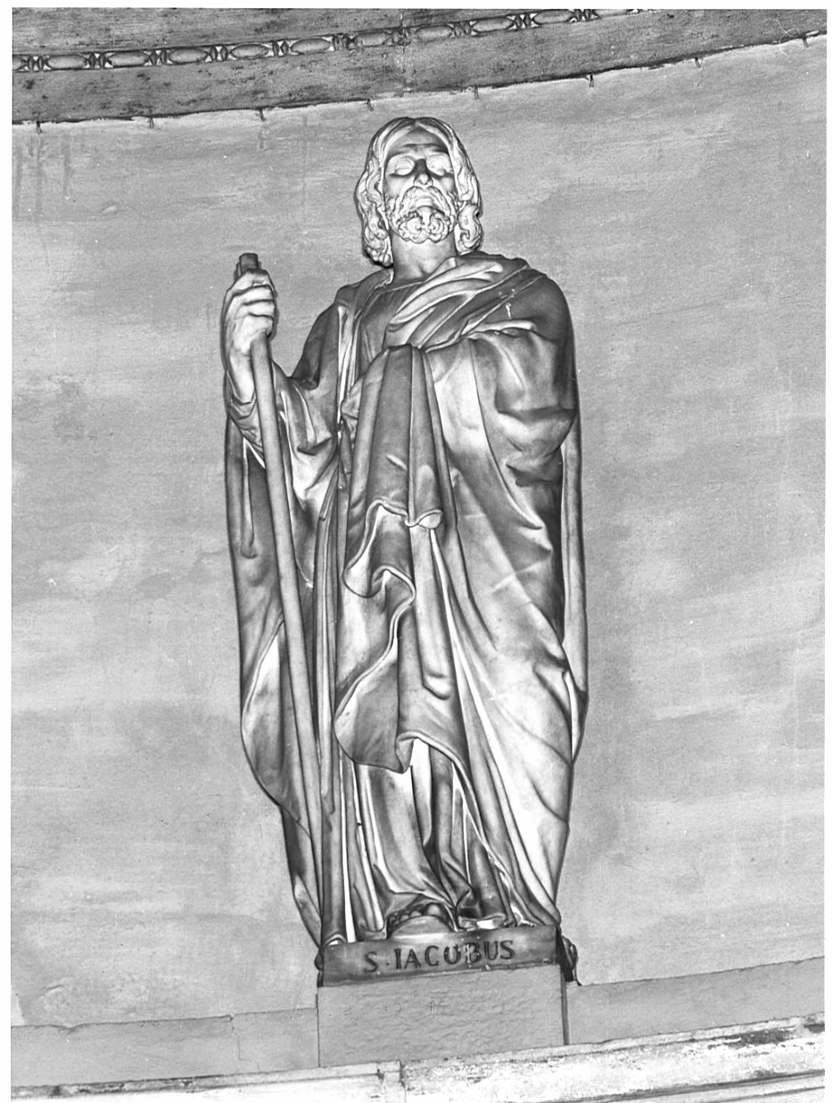 San Giacomo apostolo (statua, elemento d'insieme) di Marchesi Pompeo (scuola), Bellora Giovanni (attribuito) (metà sec. XIX)