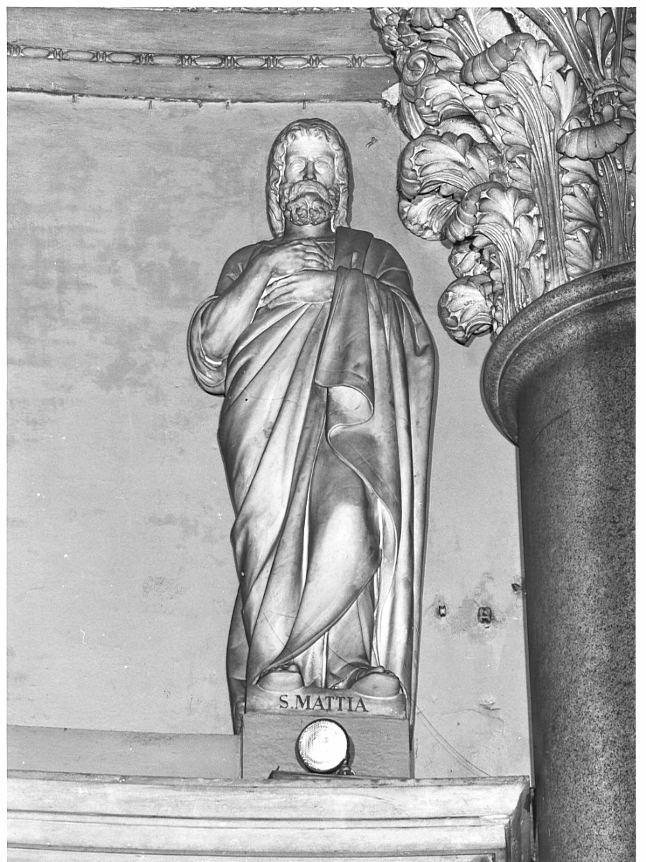 San Mattia apostolo (statua, elemento d'insieme) di Marchesi Pompeo (scuola), Bellora Giovanni (attribuito) (metà sec. XIX)