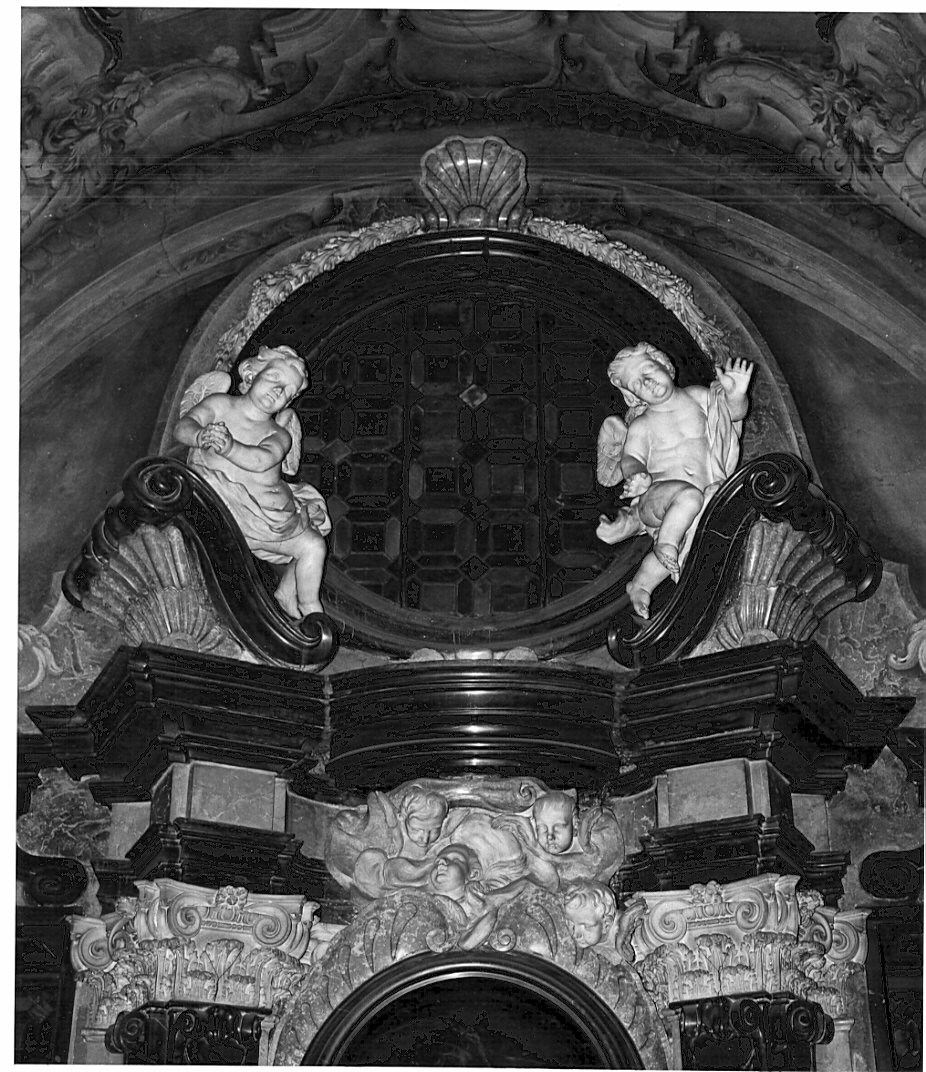 angeli (statua, elemento d'insieme) di Rusnati Giuseppe (attribuito) (sec. XVIII)