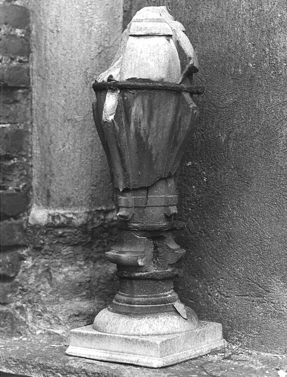 balaustro, frammento - bottega lombarda (fine/inizio secc. XVI/ XVII)