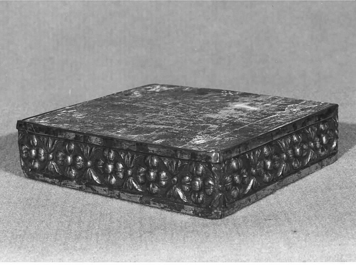 base per reliquiario, opera isolata - bottega lombarda (primo quarto sec. XIX)