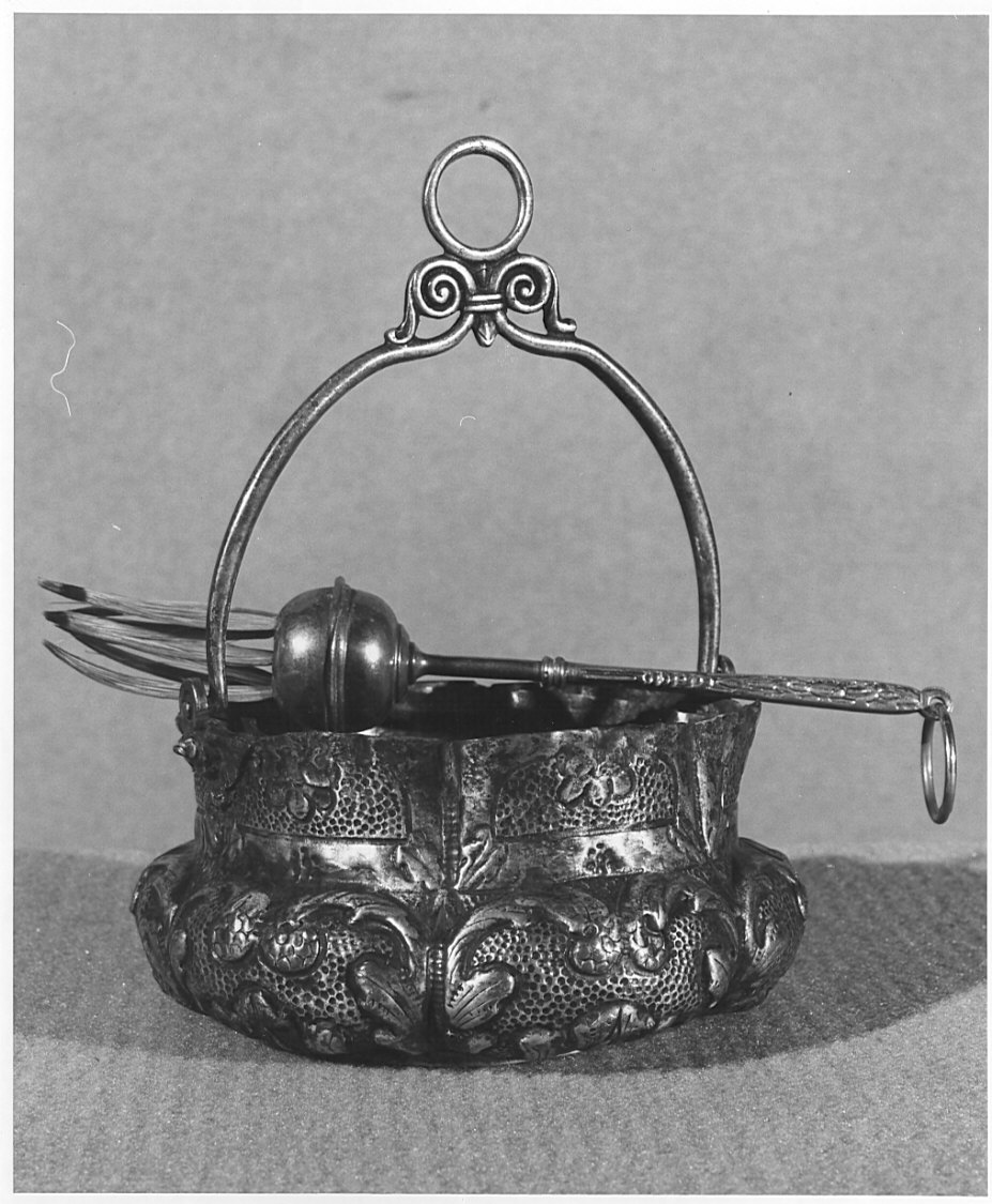 secchiello per l'acqua benedetta, opera isolata - bottega lombarda (sec. XVII)