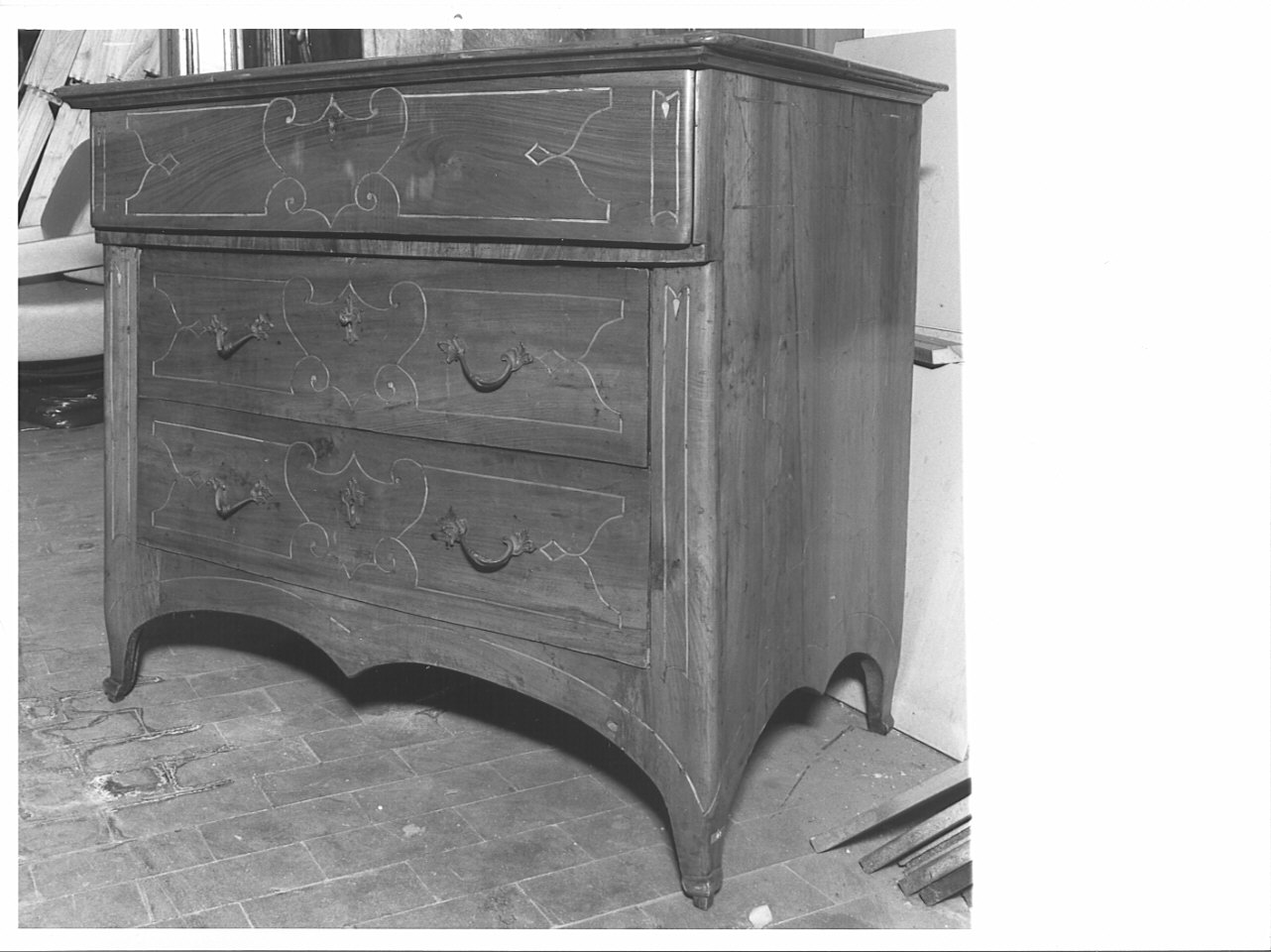 cassettone, opera isolata - ambito lombardo (prima metà sec. XX)