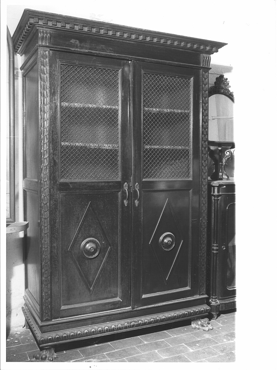 credenza, opera isolata - ambito lombardo (ultimo quarto sec. XIX)