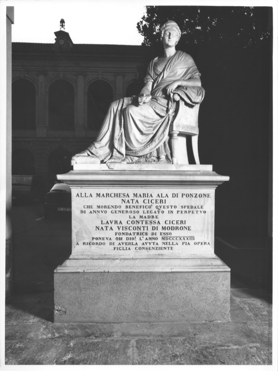 Maria Ciceri Ala di Ponzone, figura femminile seduta (statua) di Marchesi Luigi (sec. XIX)