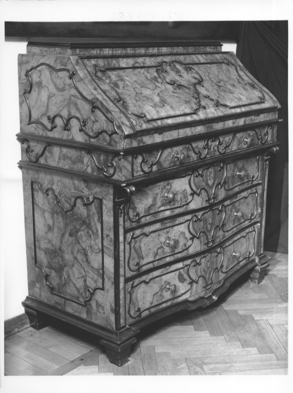 cassettone - a ribalta - ambito lombardo (sec. XVIII)