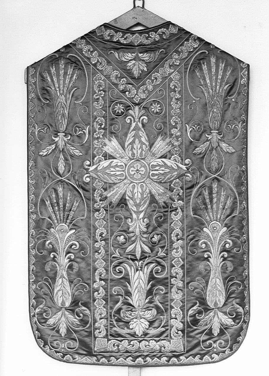 paramento liturgico, insieme - manifattura italiana (metà sec. XVIII, sec. XIX, sec. XX)