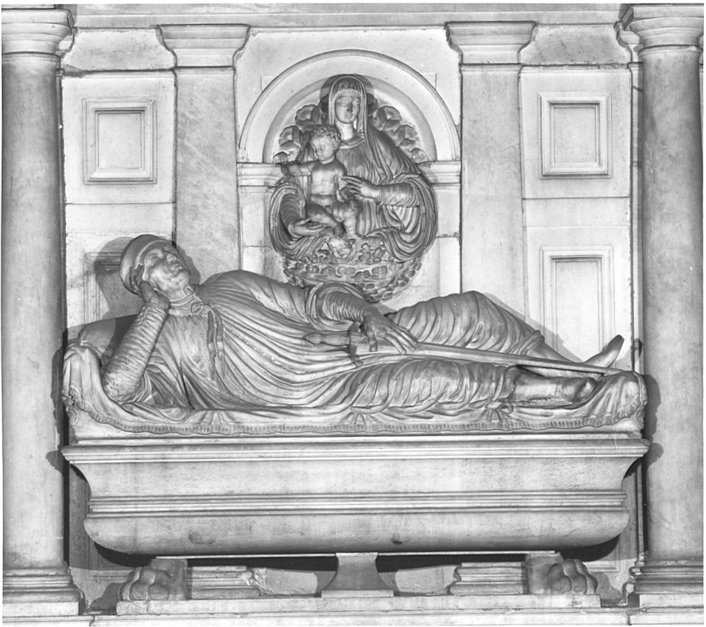 Giovanni del Conte e Madonna con Bambino (gruppo scultoreo, elemento d'insieme) di Seregni Vincenzo detto Dell'Orto, Ferrari Marco detto Marco d'Agrate (sec. XVI)