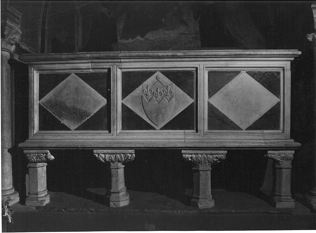 sarcofago, elemento d'insieme - bottega lombarda (ultimo quarto sec. XIV)