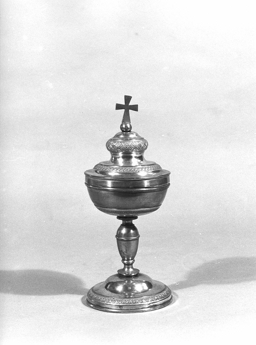 pisside, opera isolata - bottega lombarda (seconda metà sec. XIX)