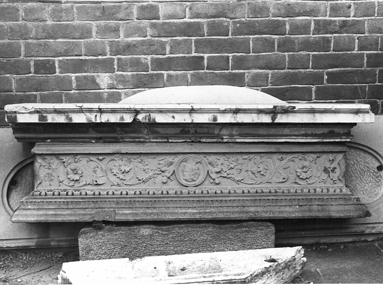 architrave di caminetto, opera isolata - bottega lombarda (inizio sec. XX)