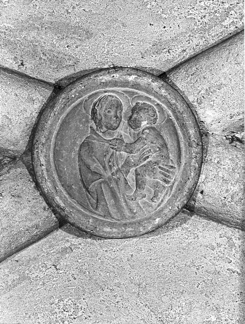 Madonna con Bambino (chiave di volta, opera isolata) - bottega lombarda (sec. XV)