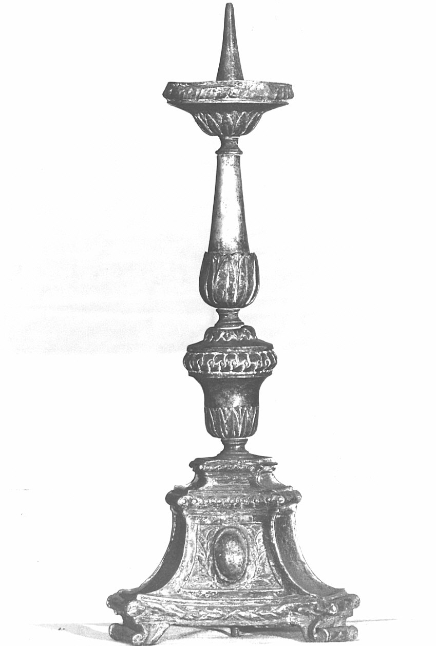 candeliere, opera isolata - bottega lombarda (fine/inizio secc. XVIII/ XIX)