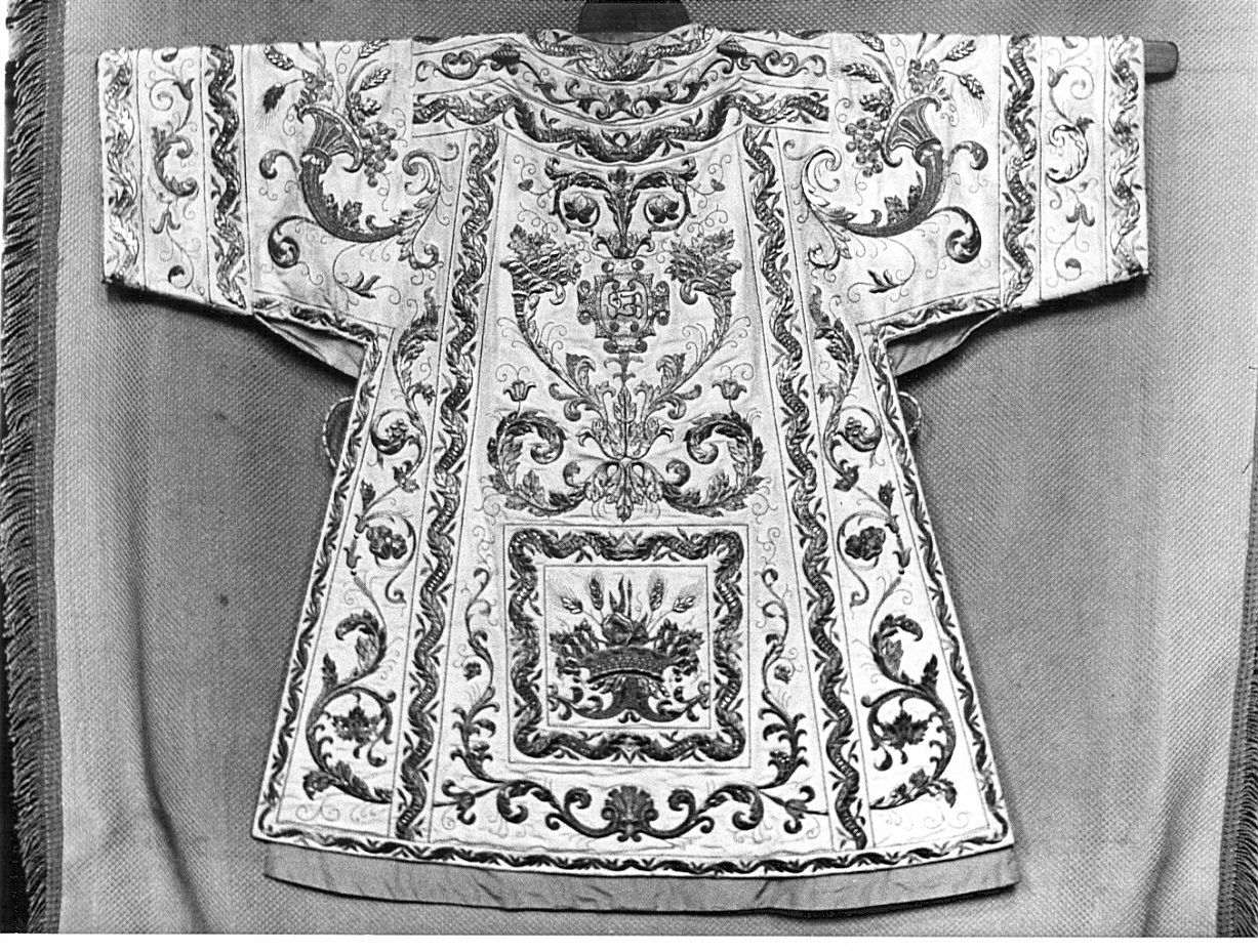 paramento liturgico, insieme - manifattura lombarda (fine/inizio secc. XVIII/ XIX)