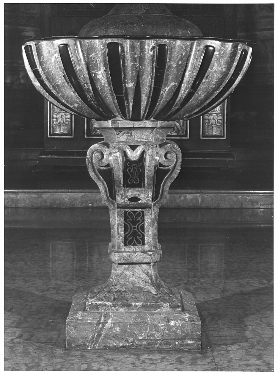 fonte battesimale - a fusto, opera isolata - bottega lombarda (primo quarto sec. XVIII)