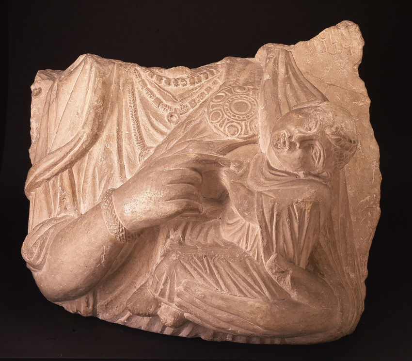 madre con bambino (rilievo, frammento) - manifattura romana (sec. III)