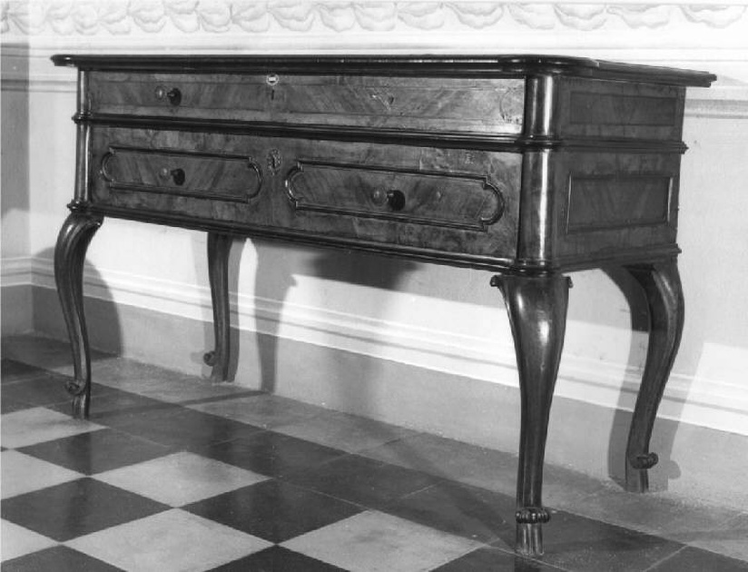 cassettone, opera isolata - manifattura lombarda (prima metà sec. XVIII)