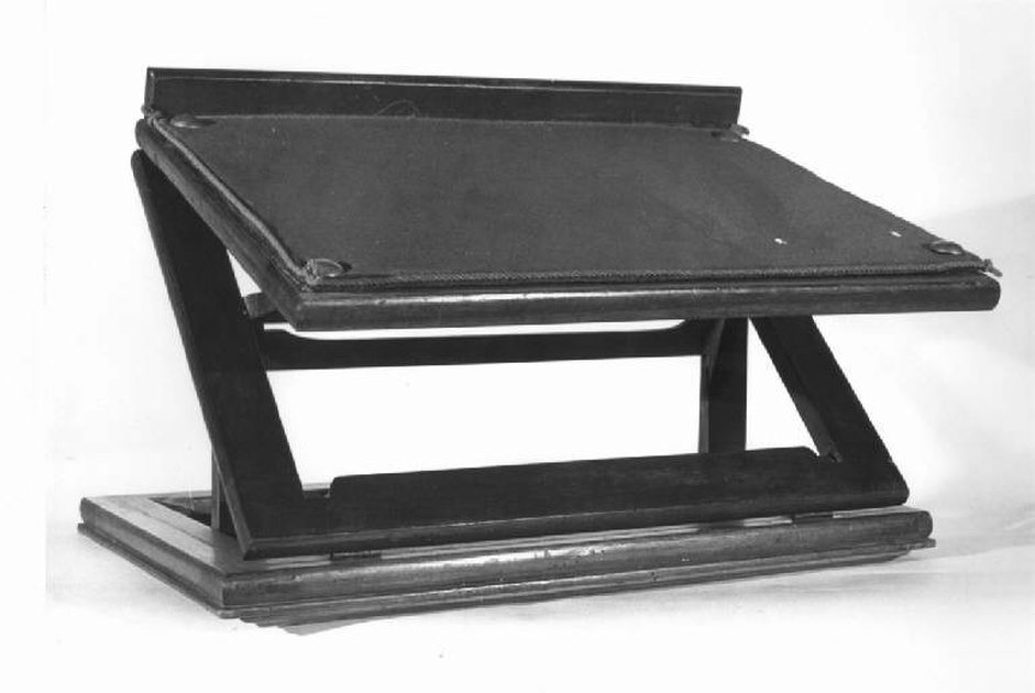 leggio, opera isolata - manifattura lombarda (fine/inizio secc. XIX/ XX)