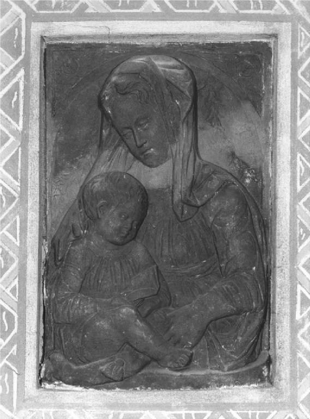 Madonna con bambino (formella, opera isolata) - manifattura lombarda (seconda metà sec. XIV)