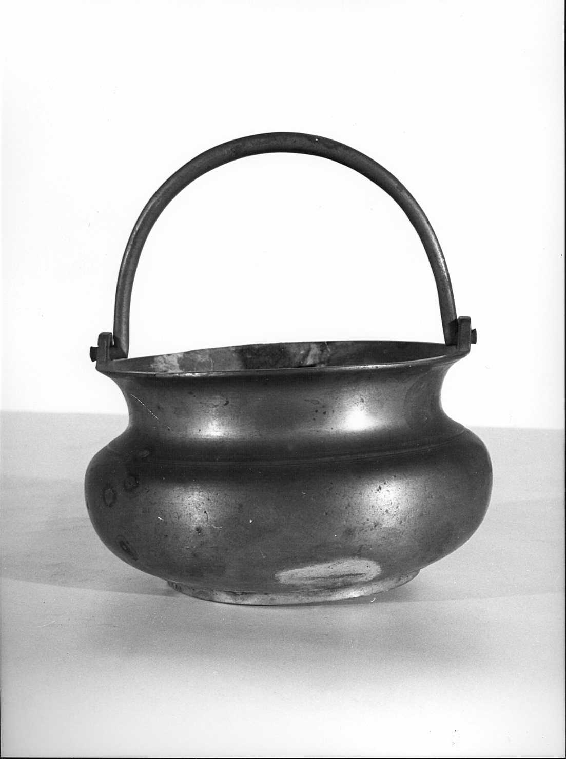 secchiello per l'acqua benedetta, serie - manifattura lombarda (sec. XIX)