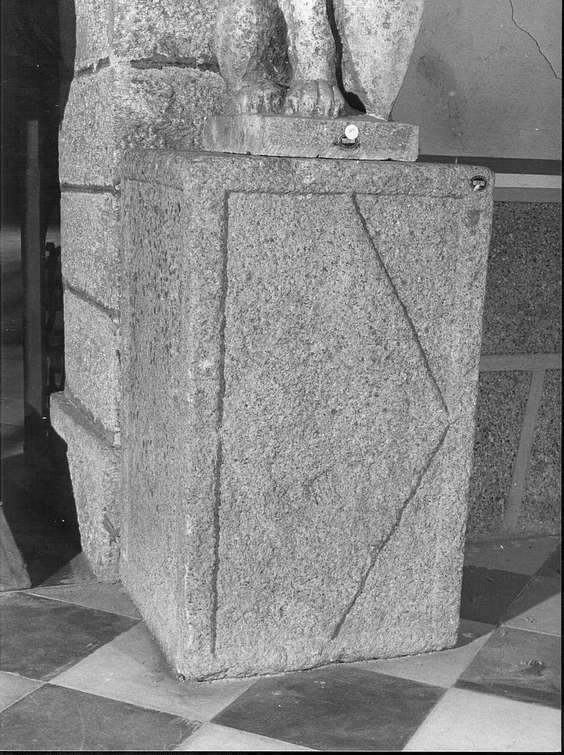 plinto, serie - produzione Italia settentrionale (sec. XVII)