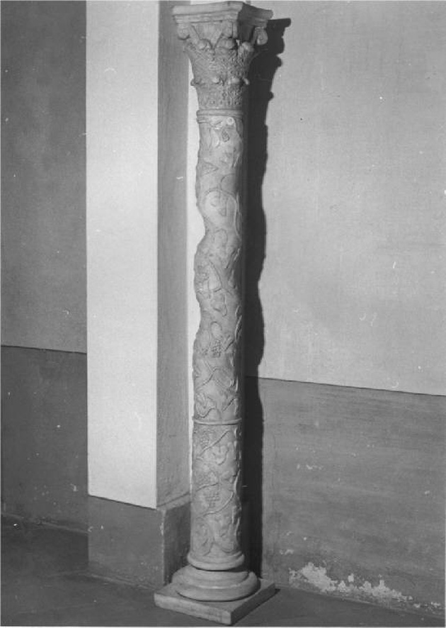 motivi decorativi a tralci di vite (colonna tortile, opera isolata) - produzione italiana (sec. XVII)